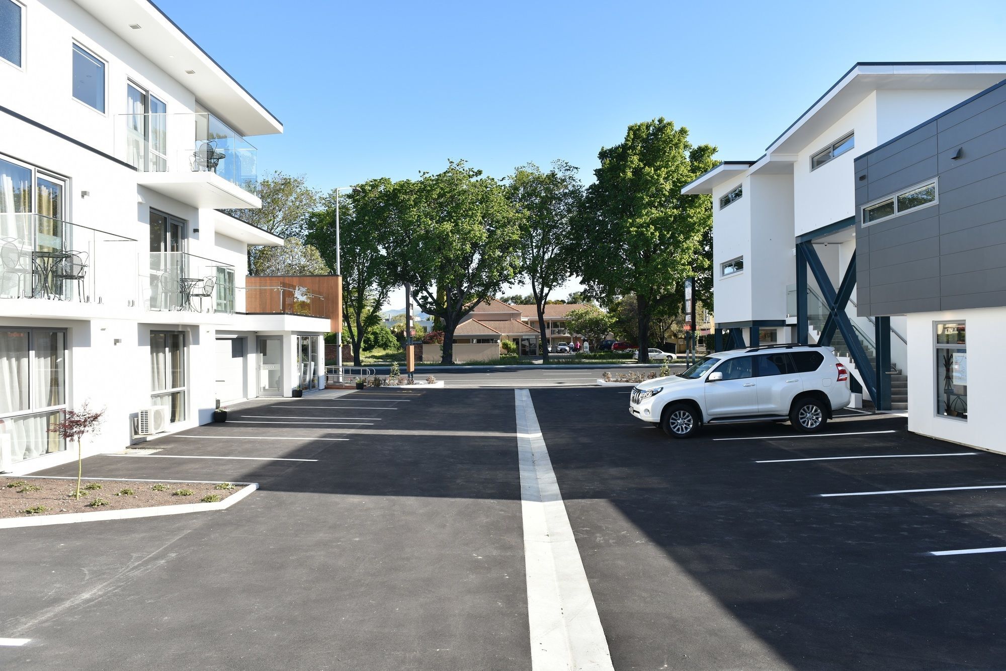 Bealey Plaza Motel Christchurch Exterior foto The courtyard of the hotel