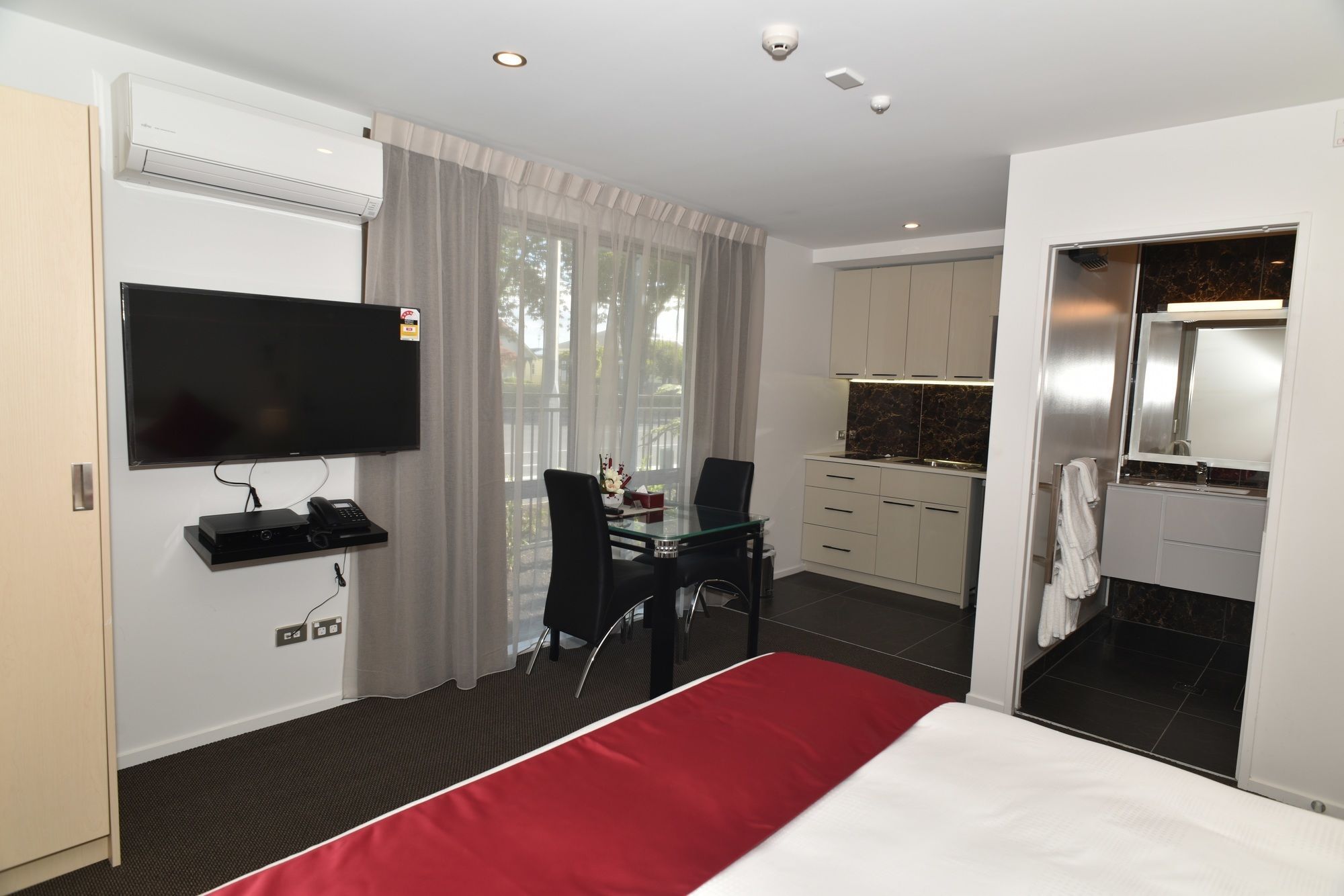 Bealey Plaza Motel Christchurch Exterior foto A typical studio apartment